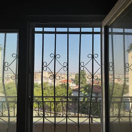 בית הארחה Kristos Xhialli